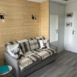 https://risoul-1850-appart-4-personnes-ski-aux-pieds.fr-provencehotel.com